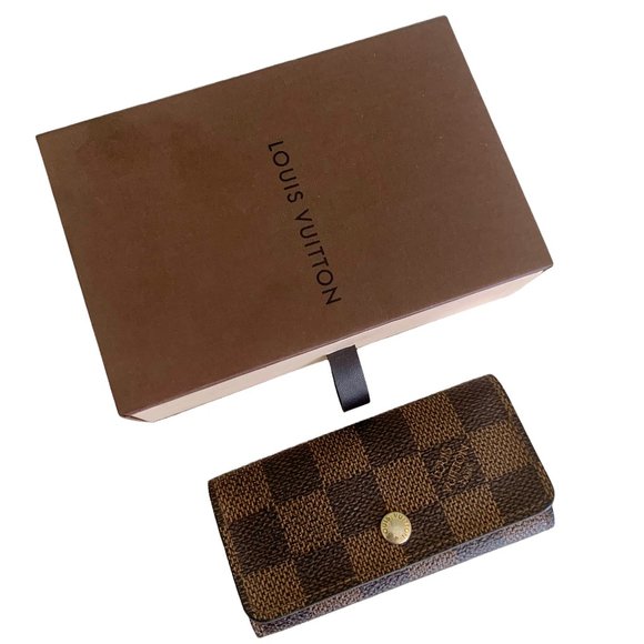 Louis Vuitton Other - LOUIS VUITTON Damier Key Holder